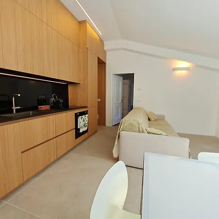 Immobillario - Regina Del *