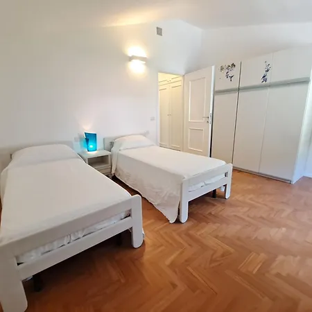 Immobillario - Regina Del * Domaso